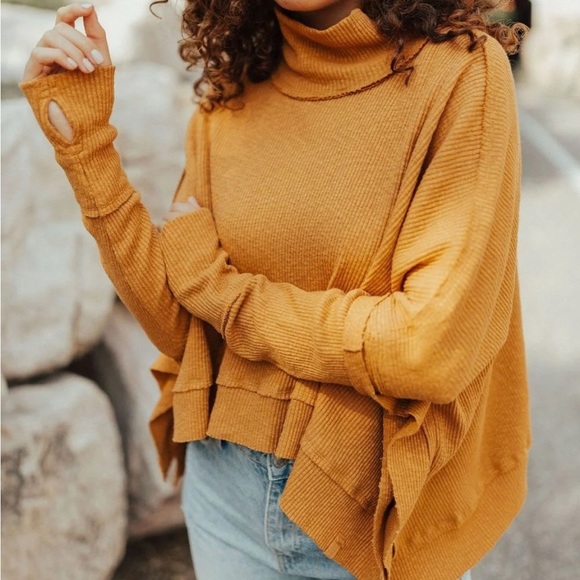 We the Free People Top Women M Yellow Oversized Crop Lagenlook Poncho Hippie - Picture 1 of 15